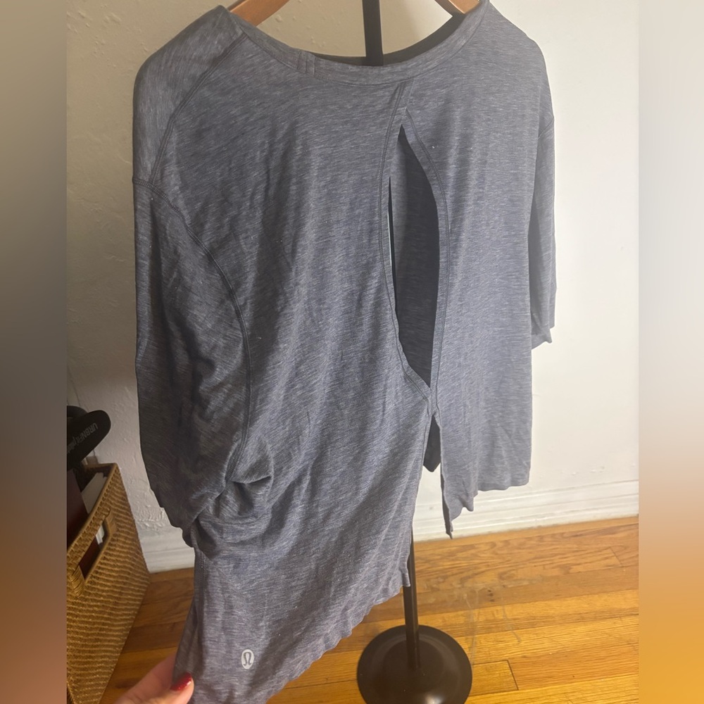 lululemon athletica Heathered Gray Crop Top